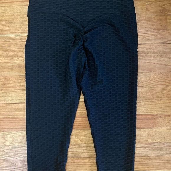Vizio Collection Scrunch Leggings Women’s 1X Black Calf Length Athleticwear - Picture 2 of 5